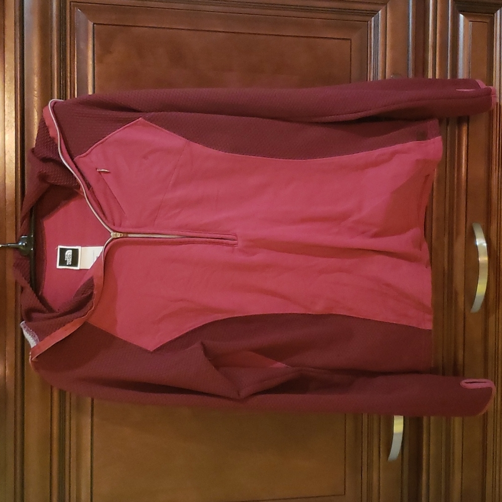 The North Face Half-Zip Pullover - Picture 1 of 9